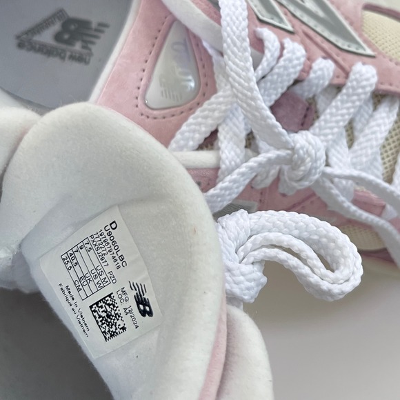 New Balance 9060 Sneaker in Rose Sugar, Angora, & Ice Wine - Picture 7 of 10
